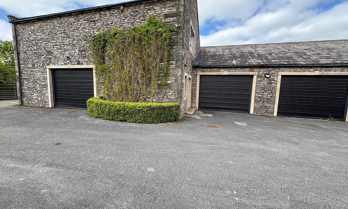 Kirkby Stephen House | Hillside Farm - by Estatesmen