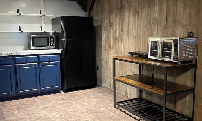 Verona House | Cozy lower level apartment in Verona VA