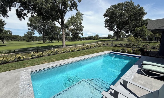 Prairie Hills House | New, modern residence with pool and GC view. Available World Cup month only.