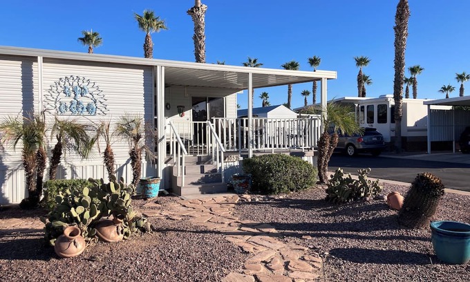 Casa Grande House | Beautiful Palm Creek Resort Park Model