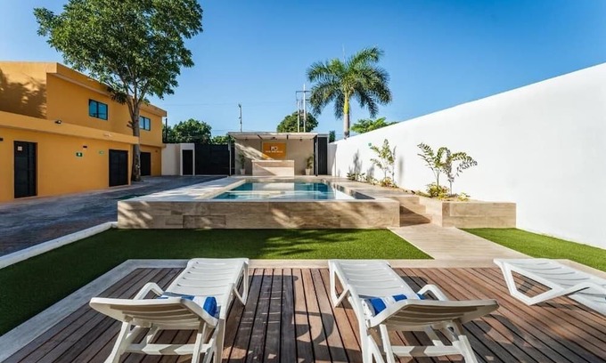 Centro Hotel | Your 3-Stay Mérida Adventure – Double Room Walk to Attractions and Fun