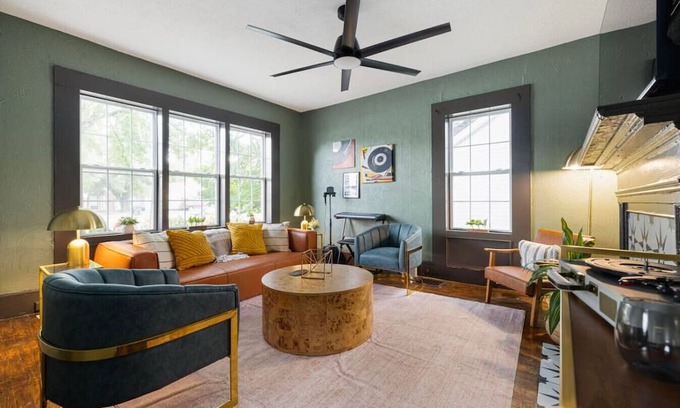 Kingsport House | Music Vibes Near Downtown Kpt - 4br - Fenced yard