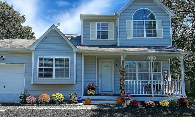 Coram House | 3 Bedroom House in Port Jefferson