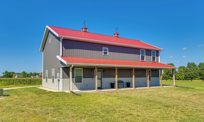 Greenwood House | Pet-Friendly Countryside Retreat in Whiteland!