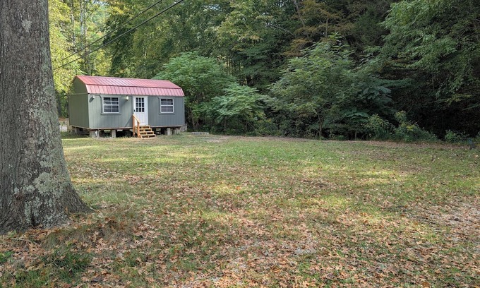 Spurlockville Cabin | Horse Creek Cabins - Creekside Cabin near Ivy Branch