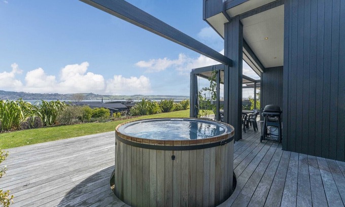 Rainbow Point Apartment | Lake View Lodge - Lake Taupo