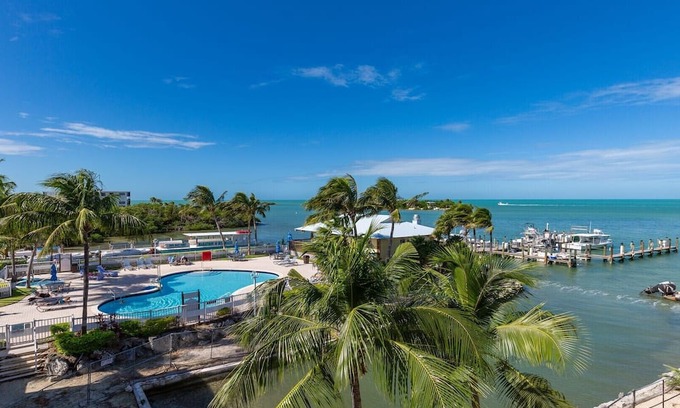Marathon Resort | Unwind in Paradise at The Hammocks at Marathon – 2 Bedroom Escape!