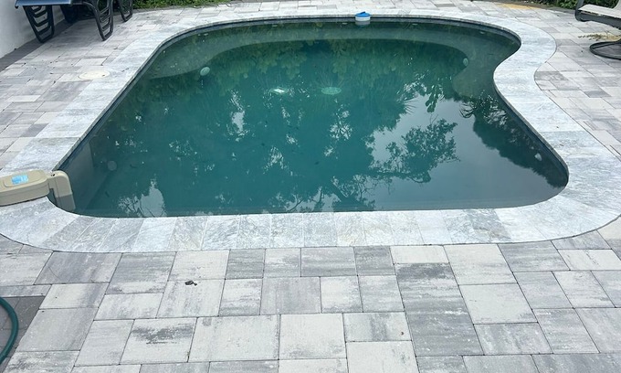 North Sarasota House | Luxury Sarasota House: Oversized Hot Tub, Near Beaches & Downtown Fun!