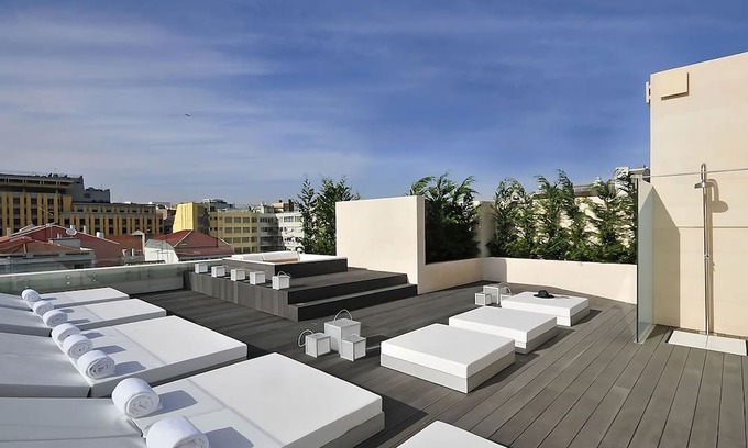 Santo Antonio Hotel | Comfy and Modern Unit w/Full Kitchen at Altis Prime! Onsite Jacuzzi, Sundeck!