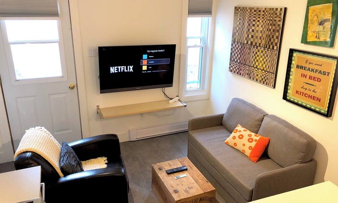 Villeray Apartment | Charming 2 1/2, Fully furnished, equipped, heated, lit and air-conditioned.