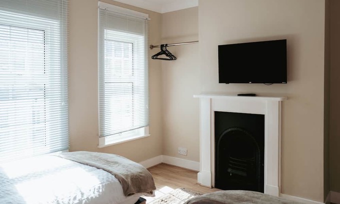 Gillingham House | Osbourne Suite - Garden View