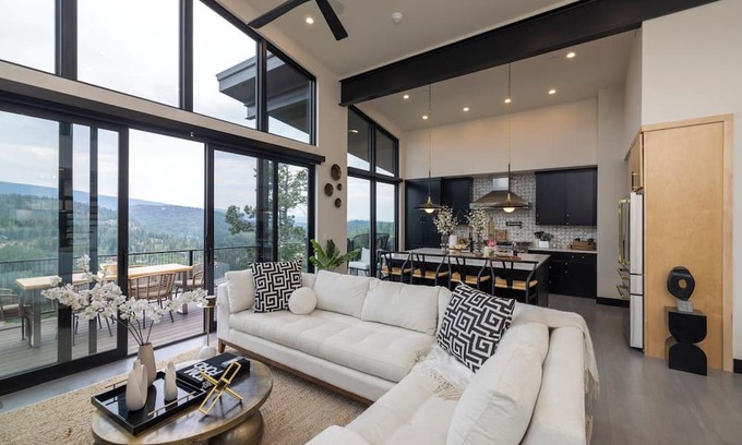 Purgatory House | Experience luxury in this spacious 6-bedroom, 6-bathroom townhome with stunning mountain views.