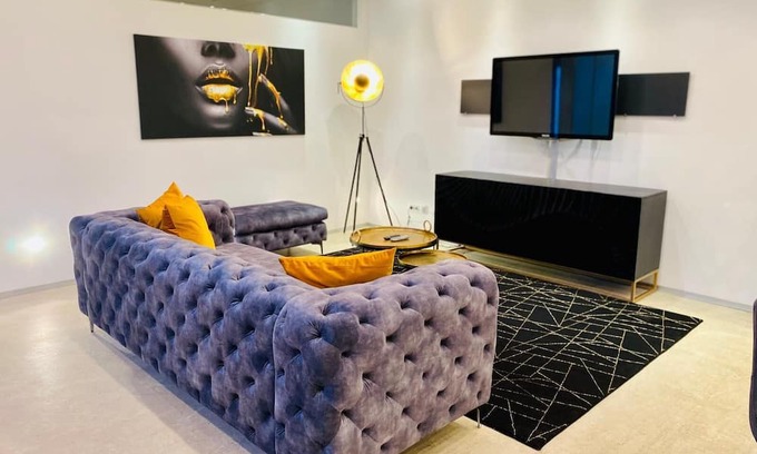 Mitte Condo | Goho Studio 30 - Urban Business Living - 100-m²
