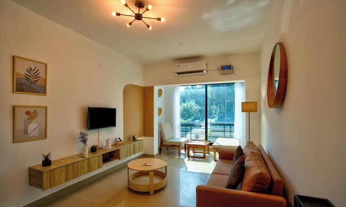 Chapora Apartment | Sun-kissed 1BHK Vagator French Windows.