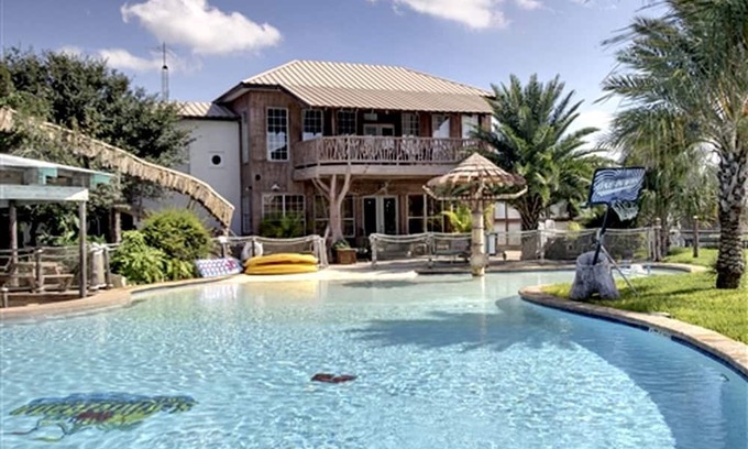 New Braunfels House | Luxury Rental with a Swimming Pool Perfect for Large Groups near Gruene, Texas
