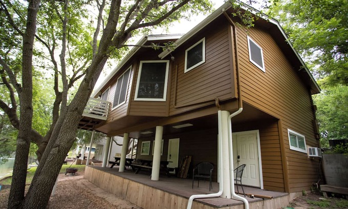 New Braunfels House | River Road Escapes