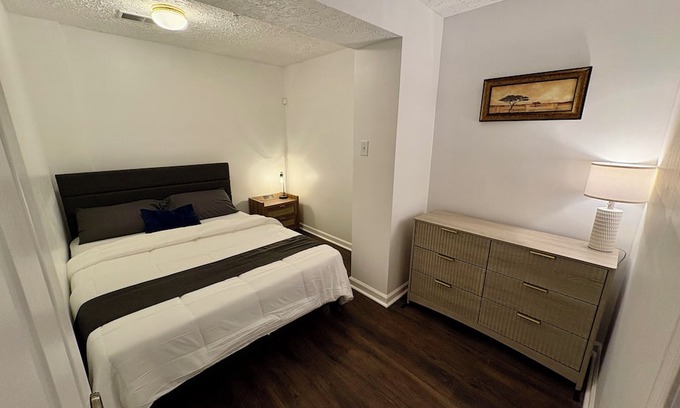 Elkton House | Room #2 in Elkton, MD – Easy Access to I-95