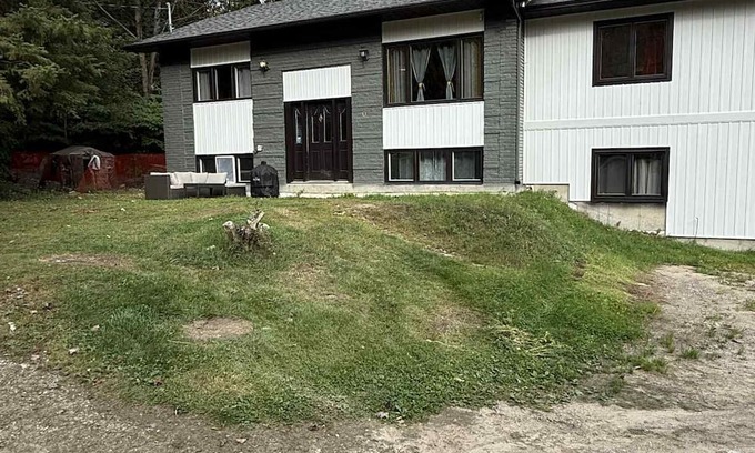 Val-des-Monts House | House havre des Roy