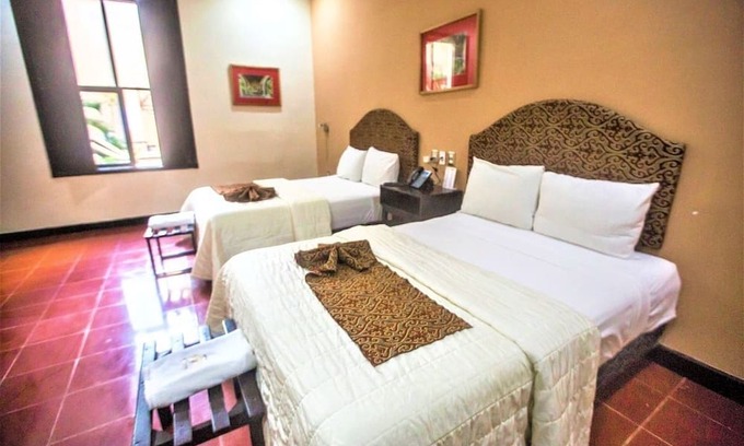 Centro Hotel | Twofold Escape: 2 Stays, 4 Beds, Steps from City Attractions