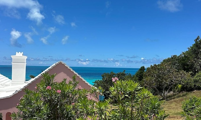 Sandys House | Private Coastal Home with Beach, Deck and Stunning Views