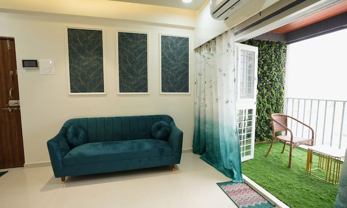 Ratnagiri Apartment | Cosy Apartment Homestay in the heart of city!
