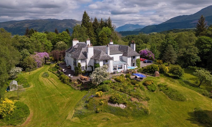 Taynuilt Apartment | Scenic country suite located at Lonan Country House & Gardens in Scotland!