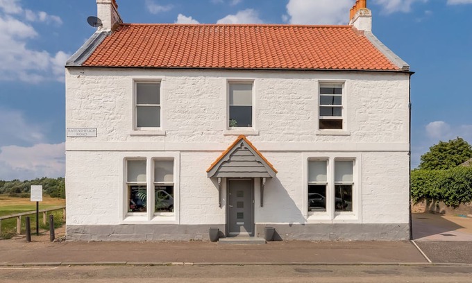 Musselburgh Cottage | 4 bedroom accommodation in Musselburgh