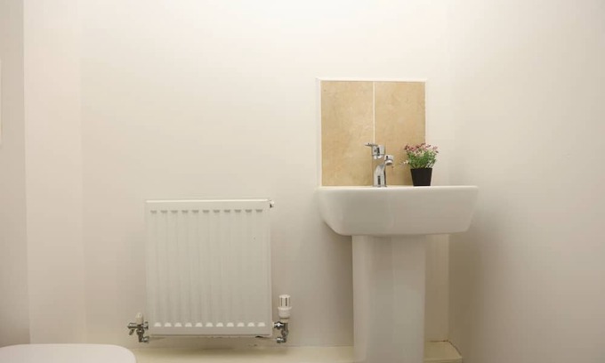Swindon House | Perfect for Contractors/Mthly stay Disc/Pvt Parkng