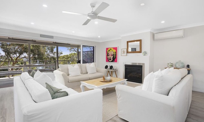 Bundeena House | 4 bed beautiful Ocean View Retreat