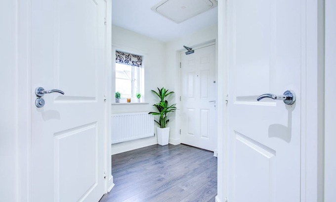 Loughton Apartment | Charming 2-Bed Apartment in Loughton London area