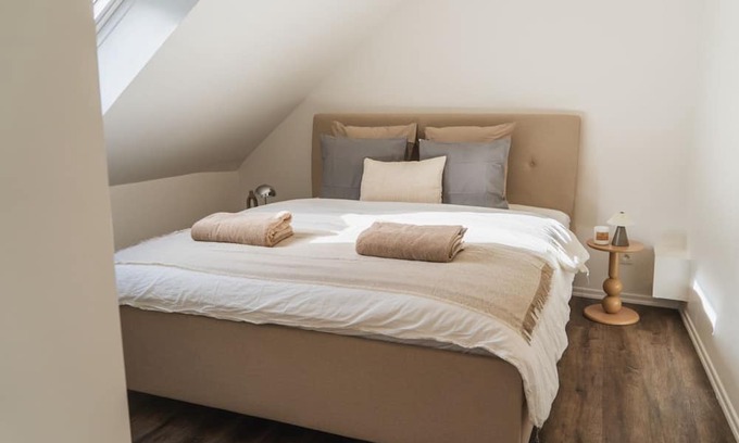 Patershol Apartment | Stylish 1BR & 1LR Apt near Gravensteen Castle