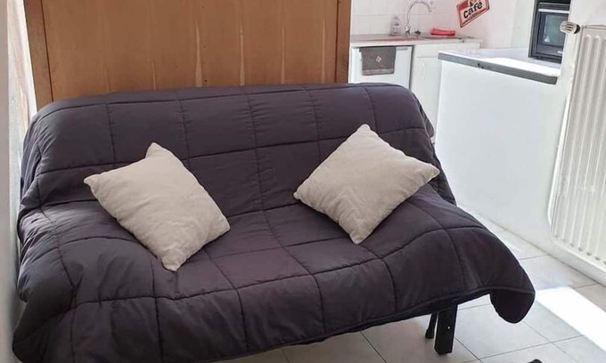 Nogent-l'Artaud Apartment | Studio Nogent station/shopping - 52 min Paris