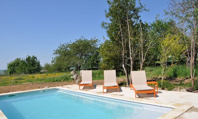 Montmirail Villa | Woodstock69 Pool Villa 1.5 hours from Paris