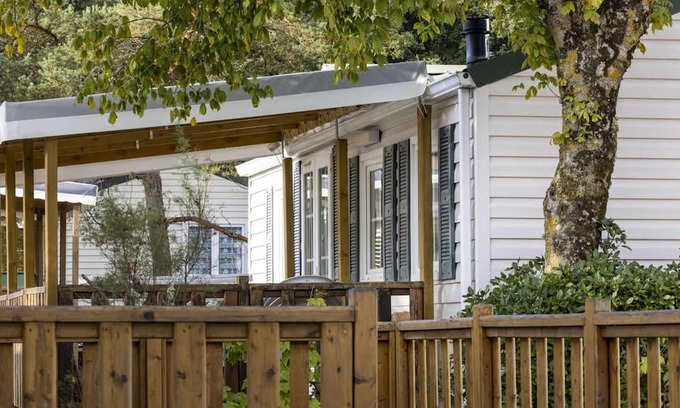 Saint-Jean-de-Monts House | Camping 4 étoiles - Piscine - cbgcb00