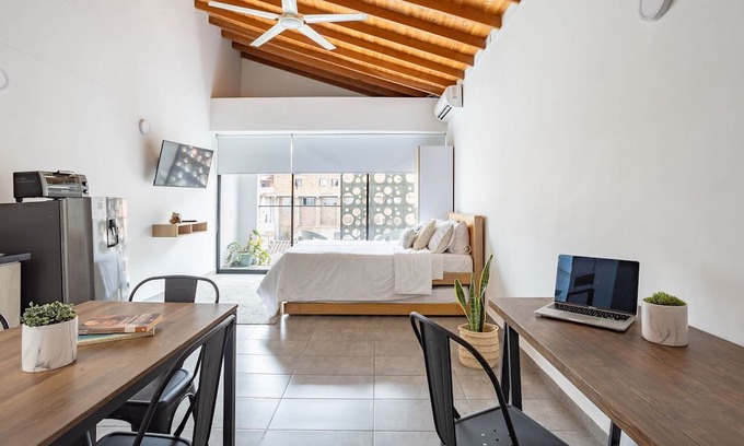 La Candelaria House | AC loft/safe/Downtown