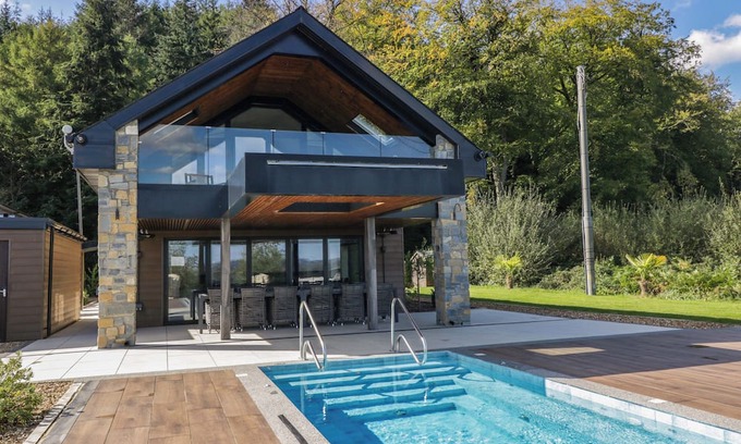 Pontyclun Cottage | FOREST LODGE, family friendly, luxury holiday cottage in Pontyclun