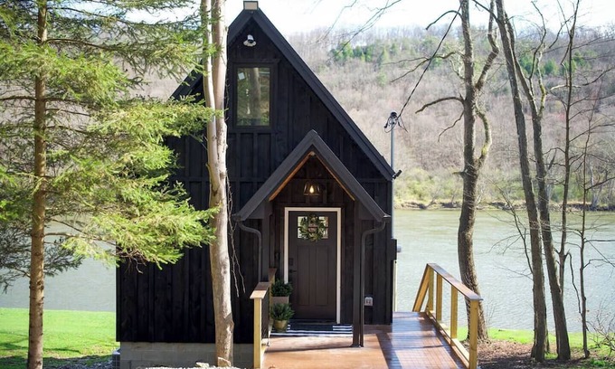 Turkey City Cabin | The River Otter Den - Riverfront Modern Cabin, minutes from Emlenton&Foxburg, PA