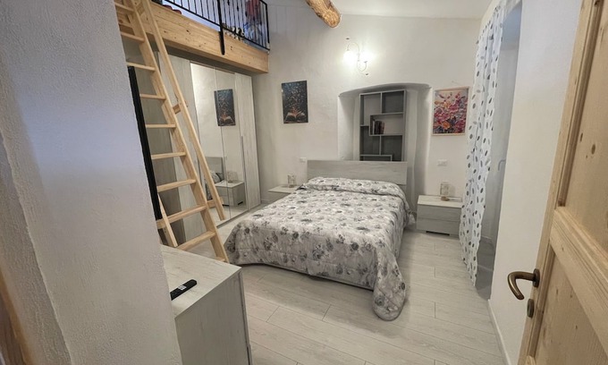Menosio Apartment | Charming 2-bedroom apartment in adorable Menosio with AC, WiFi