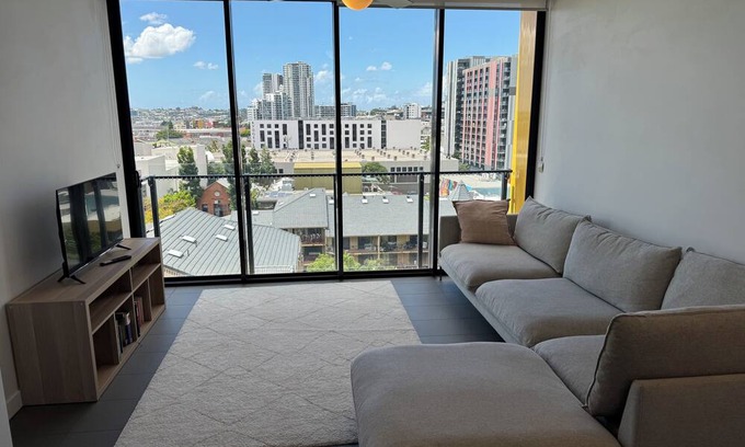 Spring Hill Apartment | Great amenities Fortitude Valley!