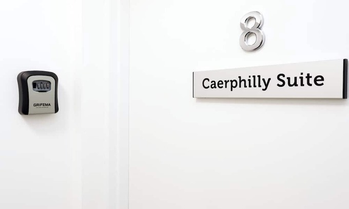 Margam Apartment | Parking, En-Suite Double Room, Kitchen