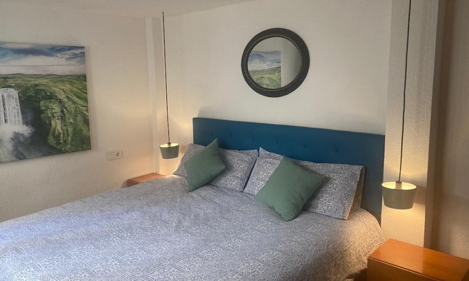 Campoamor Apartment | Amparo Home near Plaza Toros