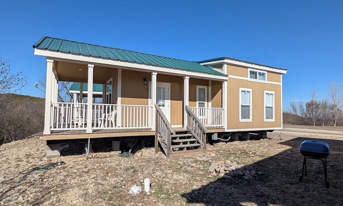 Davis Cabin | The Most Beautiful Views in Turner Falls