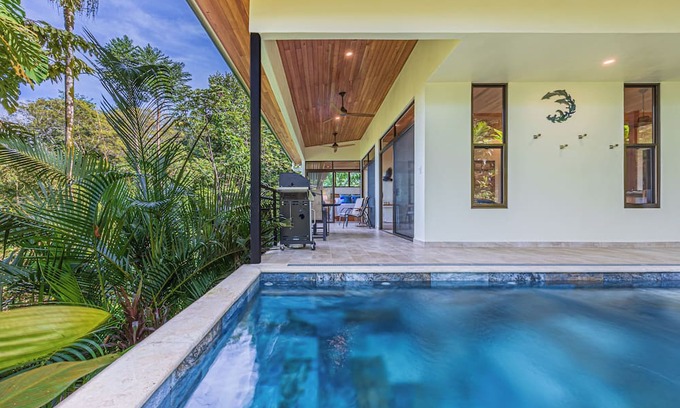Ballena House | New House In The Jungle With Pool & Oceanview!