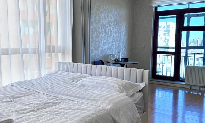 Bayangol Apartment | Cozy studio apartment with WiFi in vibrant Ulaanbaatar