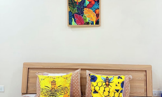 C-Scheme Apartment | bumble bee Jaipur homestays central located in C-Scheme