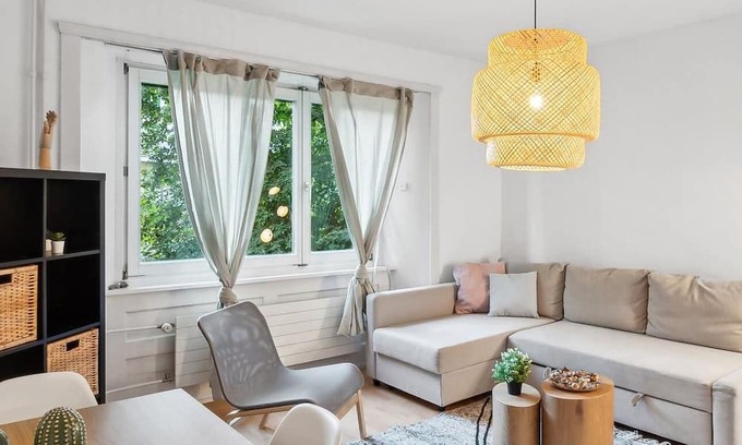 Seebach Apartment | Basic 3BR Flat with Balcony in Zurich
