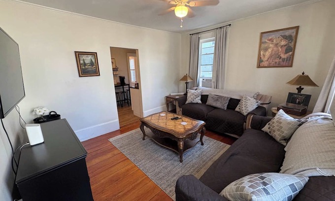 Salem Apartment | Downtown Salem Retreat 2BD