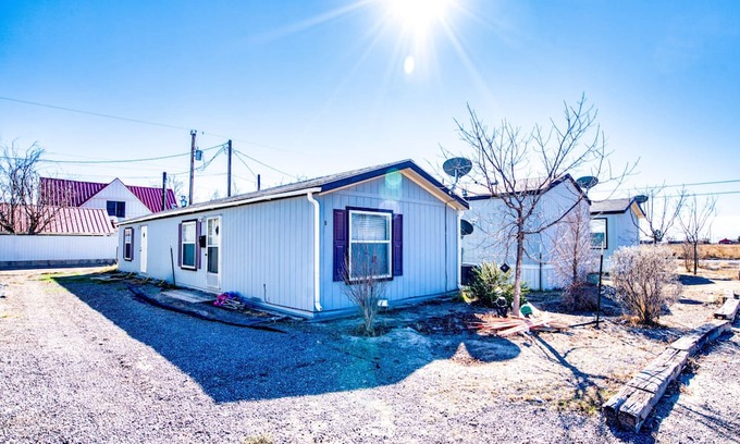Pecos House | Cozy 2-bedroom mobile home in charming Pecos with AC