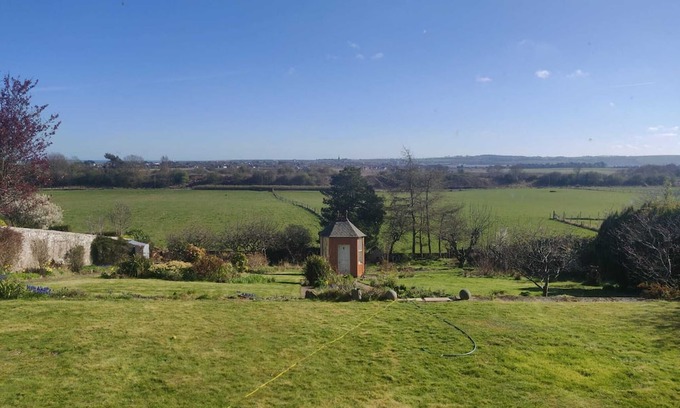 Montrose Apartment | Beautiful period property with amazing views, spacious rooms and a large garden.