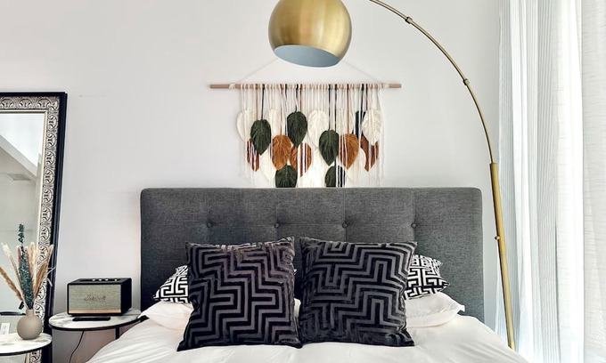 Greenpoint Apartment | Studio Copal with Private balcony in wonderful Williamsburg